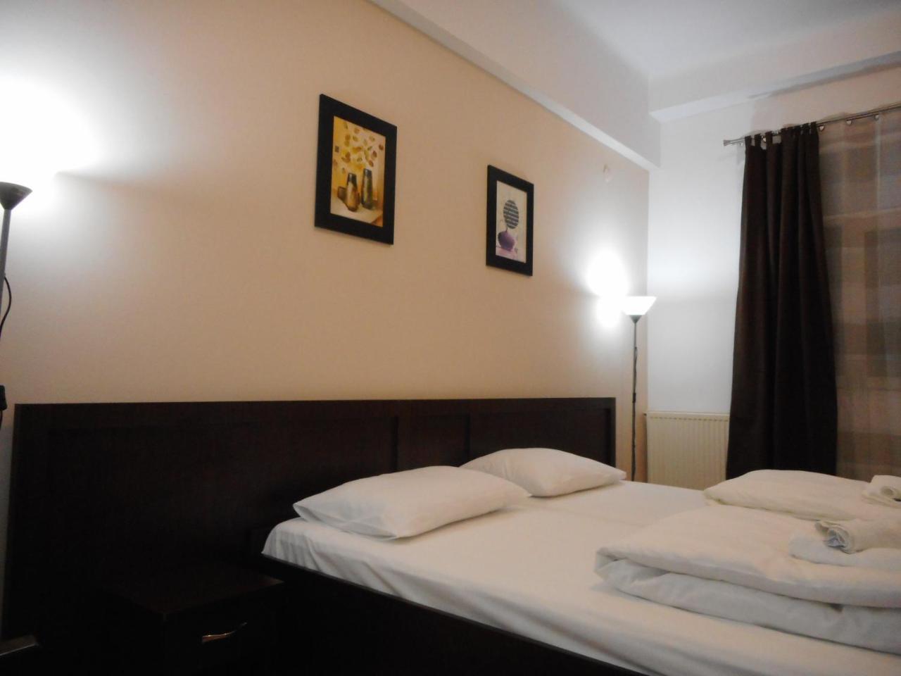 Hotel Holiday Victoria วิกตอเรีย ภายนอก รูปภาพ