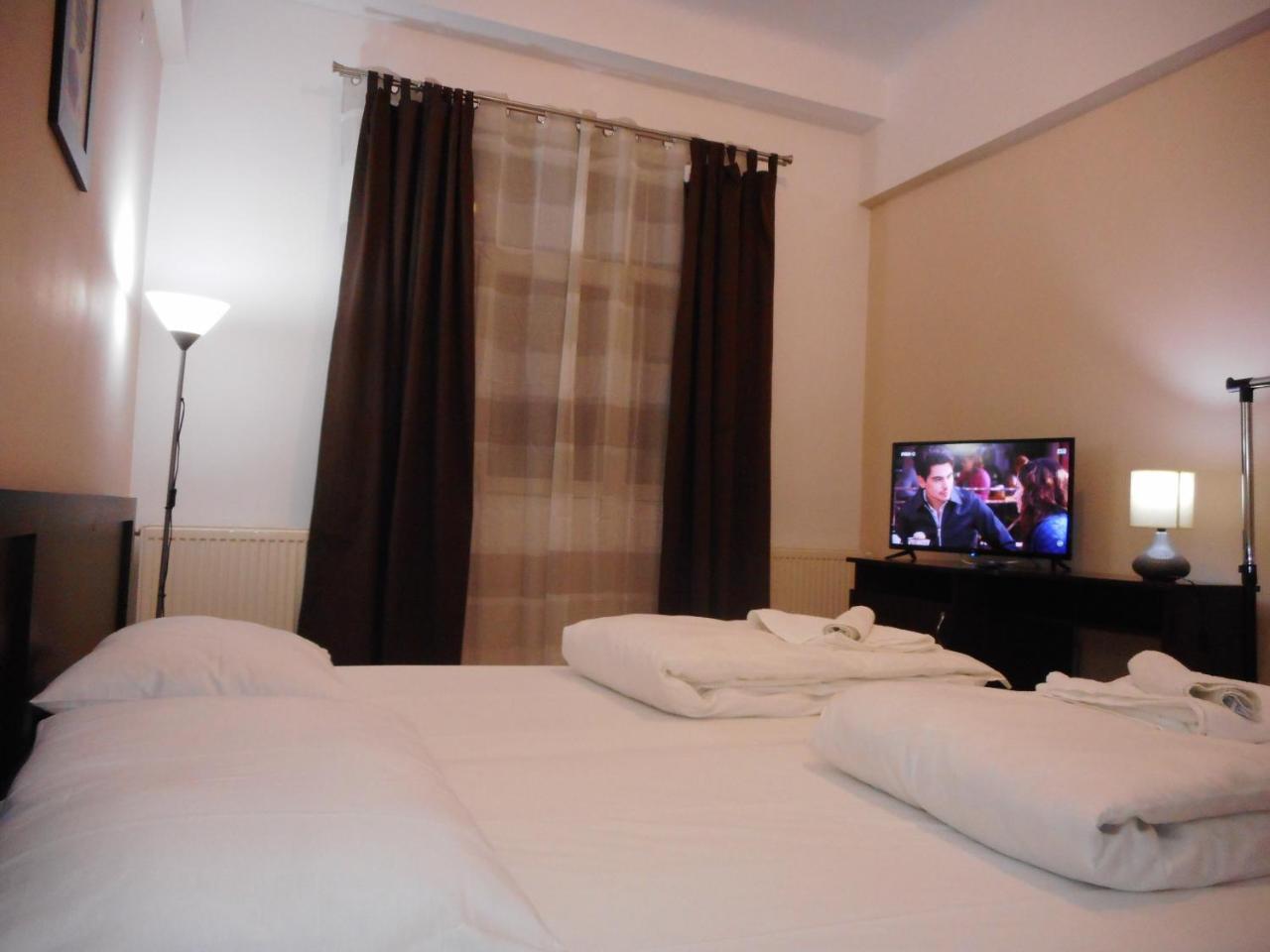 Hotel Holiday Victoria วิกตอเรีย ภายนอก รูปภาพ